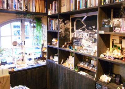 ちいさな硝子の本の博物館