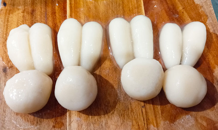 秋のお月見　みたらしうさ団子